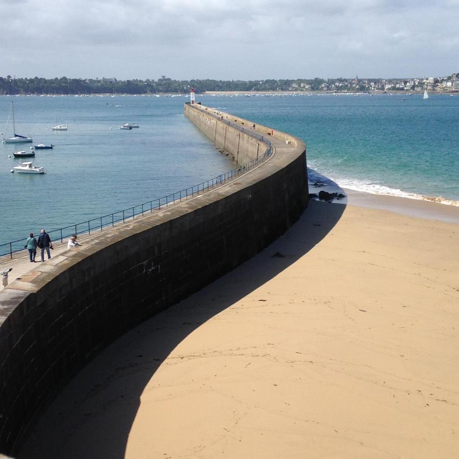 Le Cezembre, Au Pied De La Plage Saint-Malo Buitenkant foto