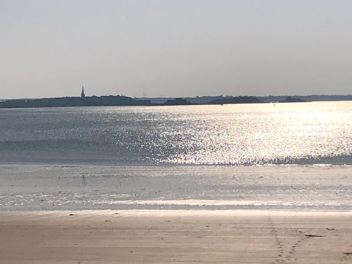 Le Cezembre, Au Pied De La Plage Saint-Malo Buitenkant foto