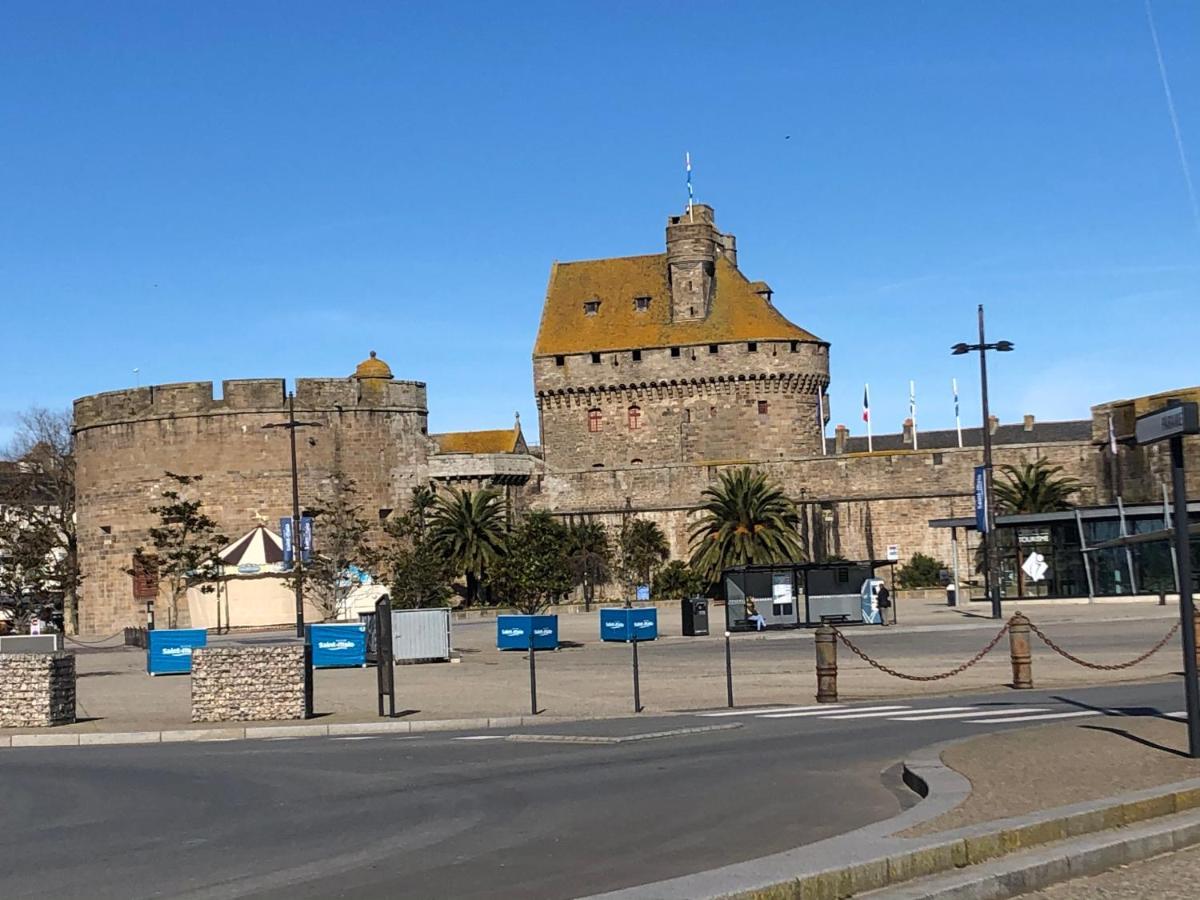 Le Cezembre, Au Pied De La Plage Saint-Malo Buitenkant foto