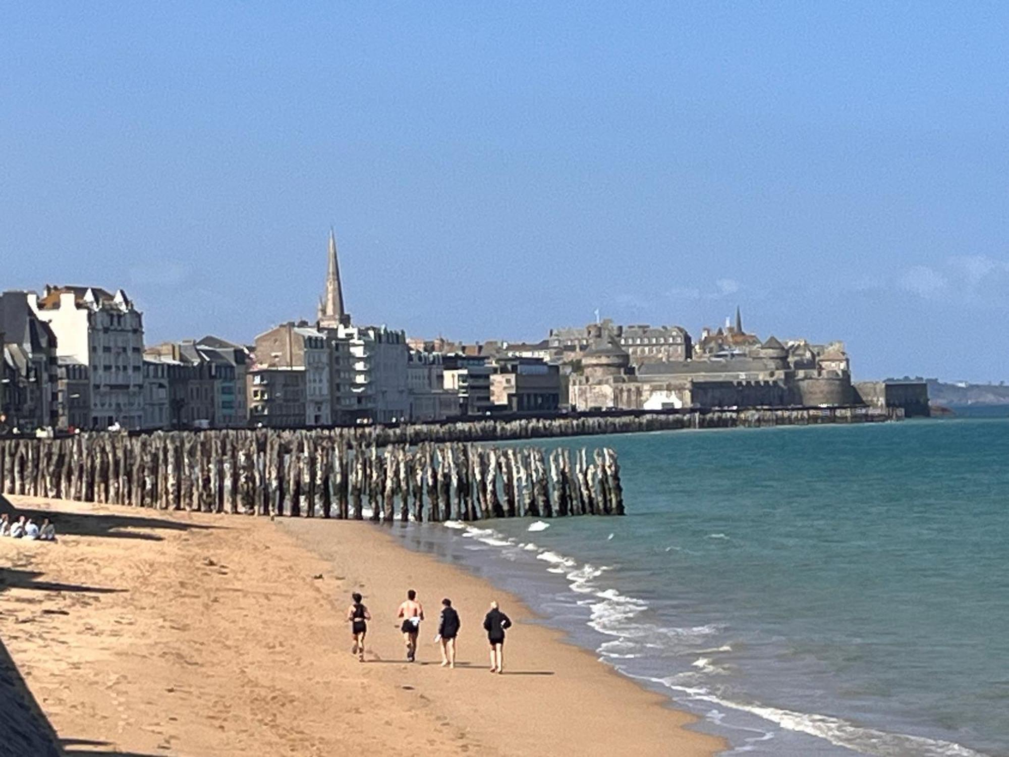 Le Cezembre, Au Pied De La Plage Saint-Malo Buitenkant foto